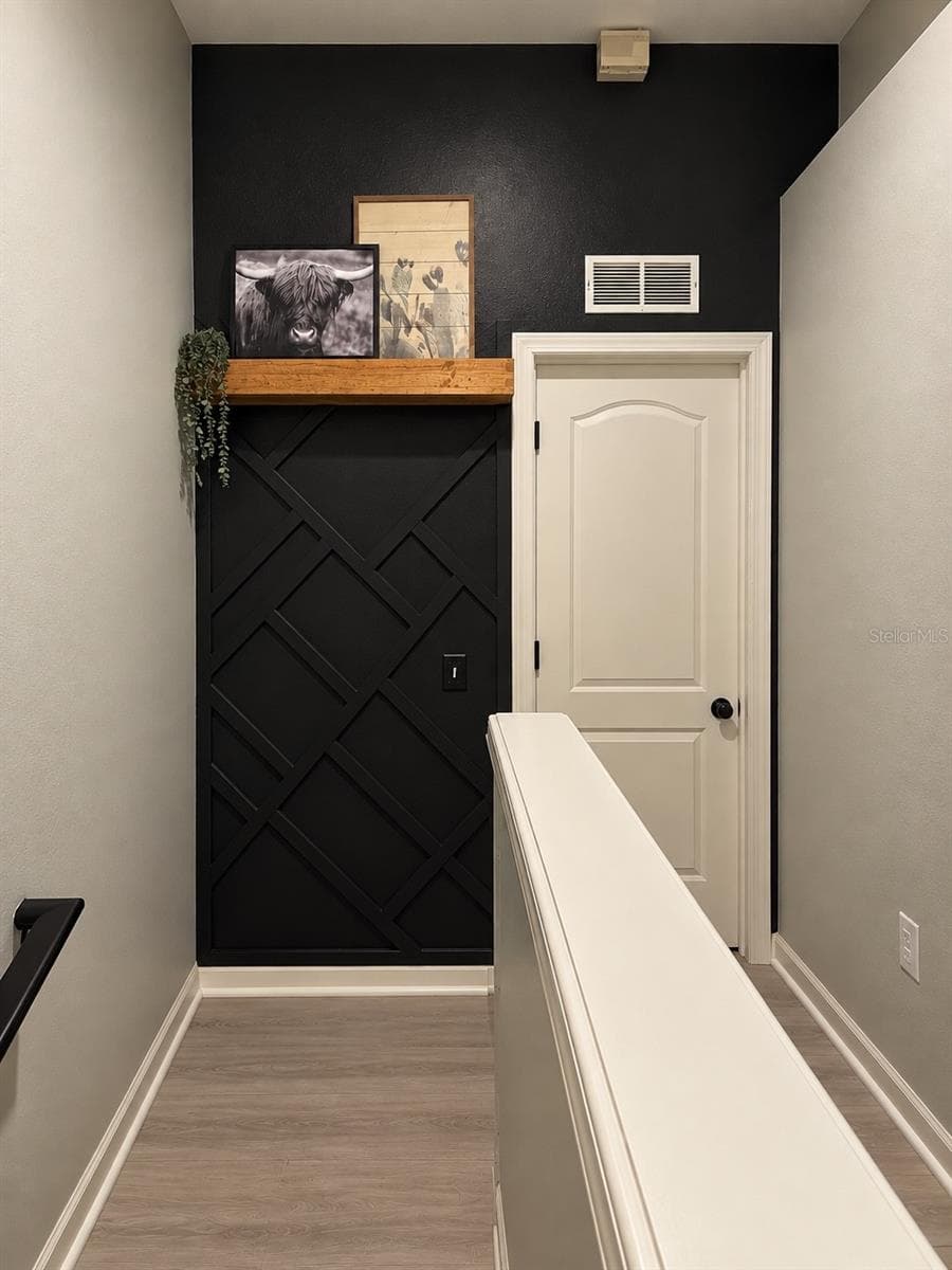 upstairs landing - 2520 GLENRISE PL, WESLEY CHAPEL