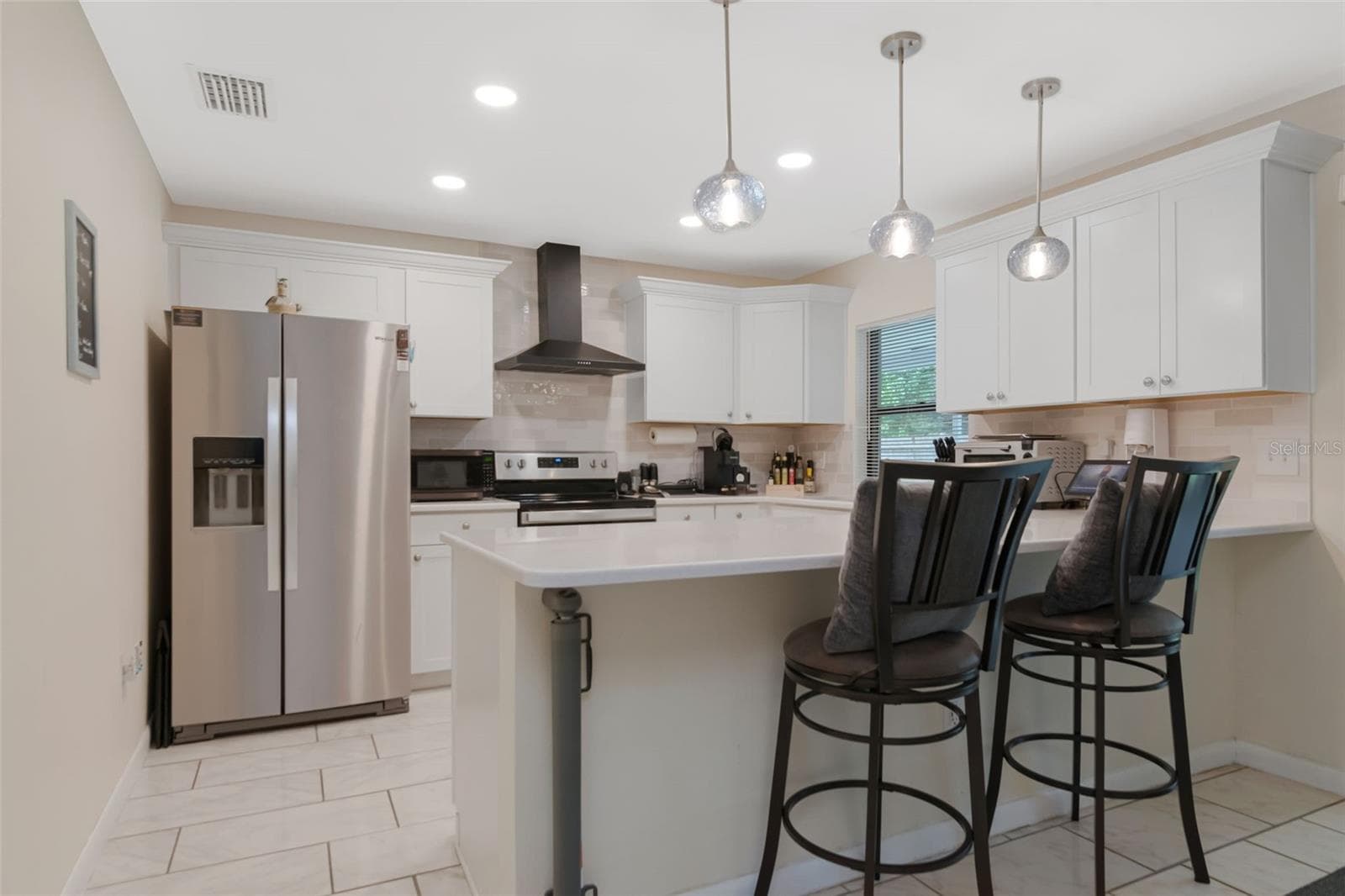Single Family Residence at 2158 BEVERLY LN, CLEARWATER, photo 11 of 33