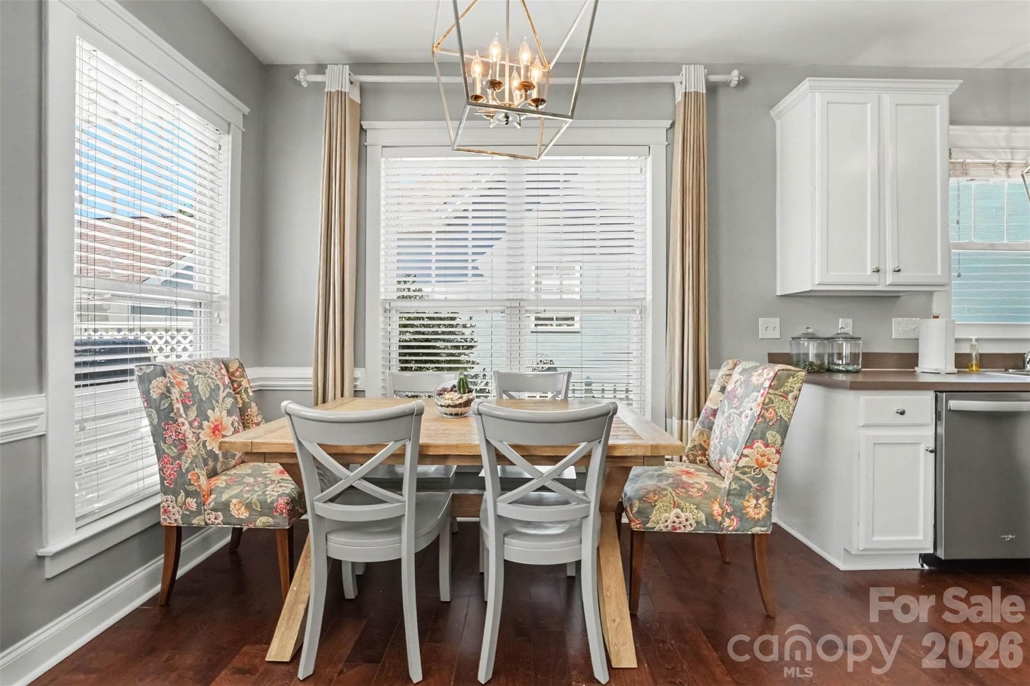 Single Family Residence at 16526 Spruell Street, Huntersville, photo 6 of 18