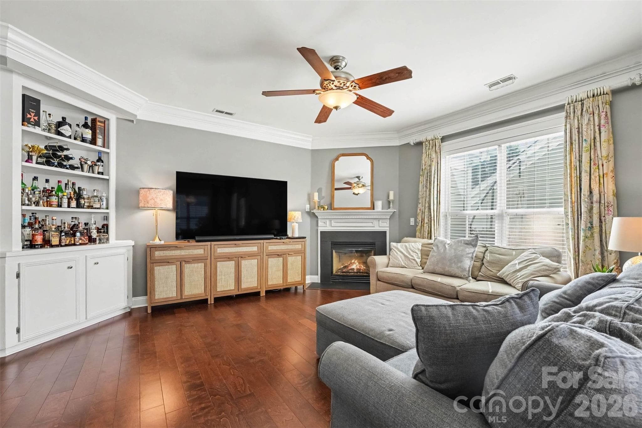 Single Family Residence at 16526 Spruell Street, Huntersville, photo 5 of 18