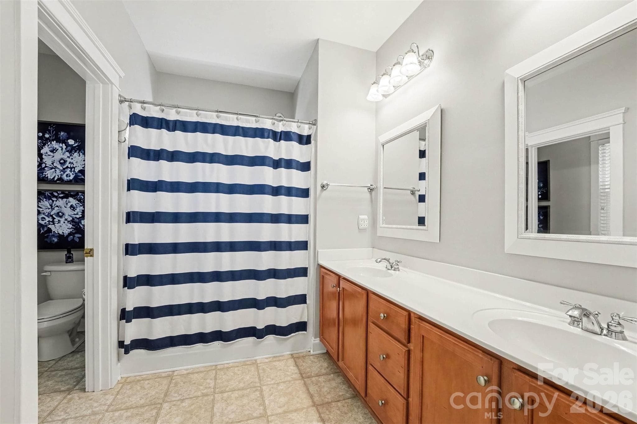 Single Family Residence at 16526 Spruell Street, Huntersville, photo 11 of 18