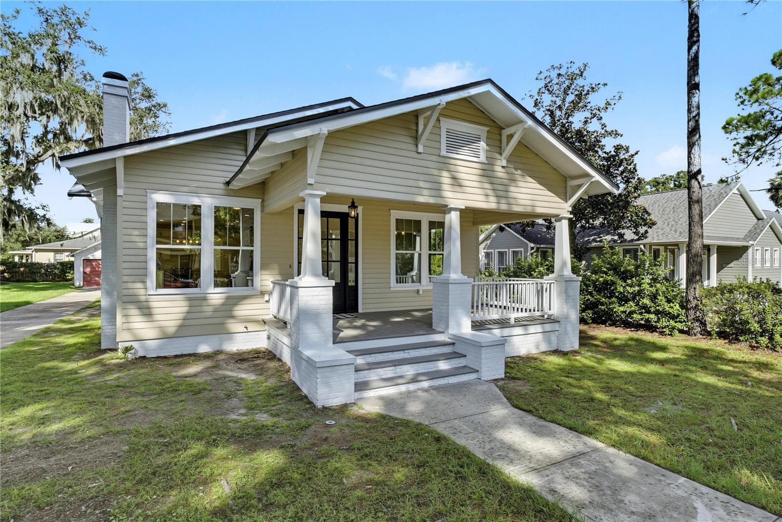 206 N HIGHLAND AVE