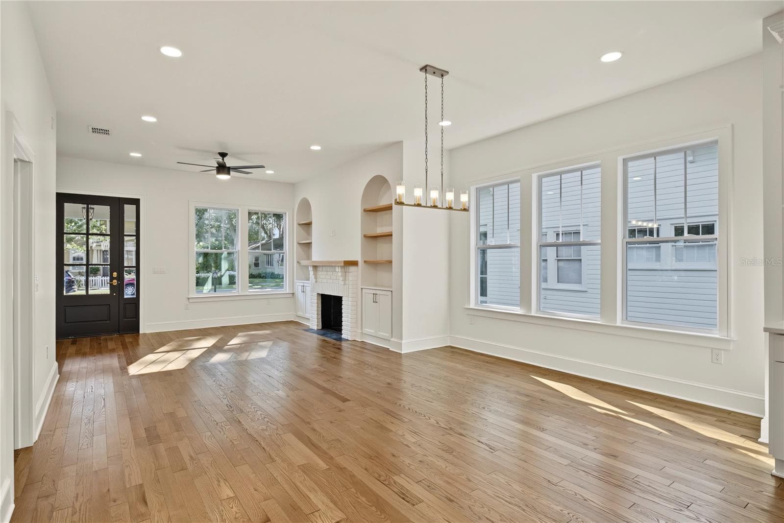 Single Family Residence at 206 N HIGHLAND AVE, WINTER GARDEN, photo 6 of 45