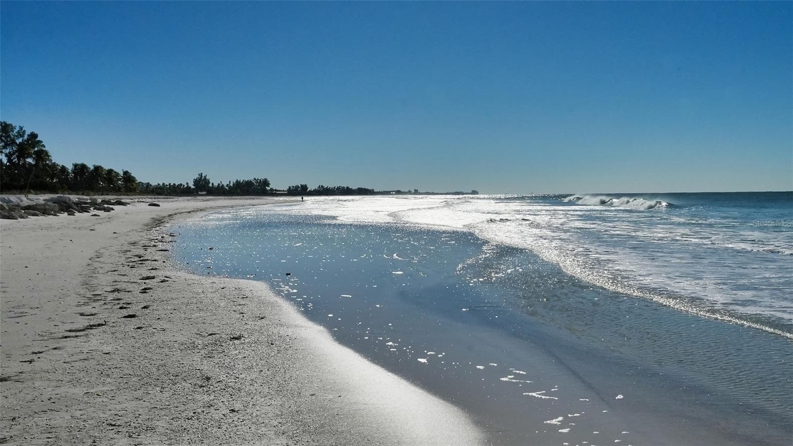 Enjoy nearly 100 feet of private beach on Longboat Key's widest section! - 6489 GULFSIDE RD, LONGBOAT KEY