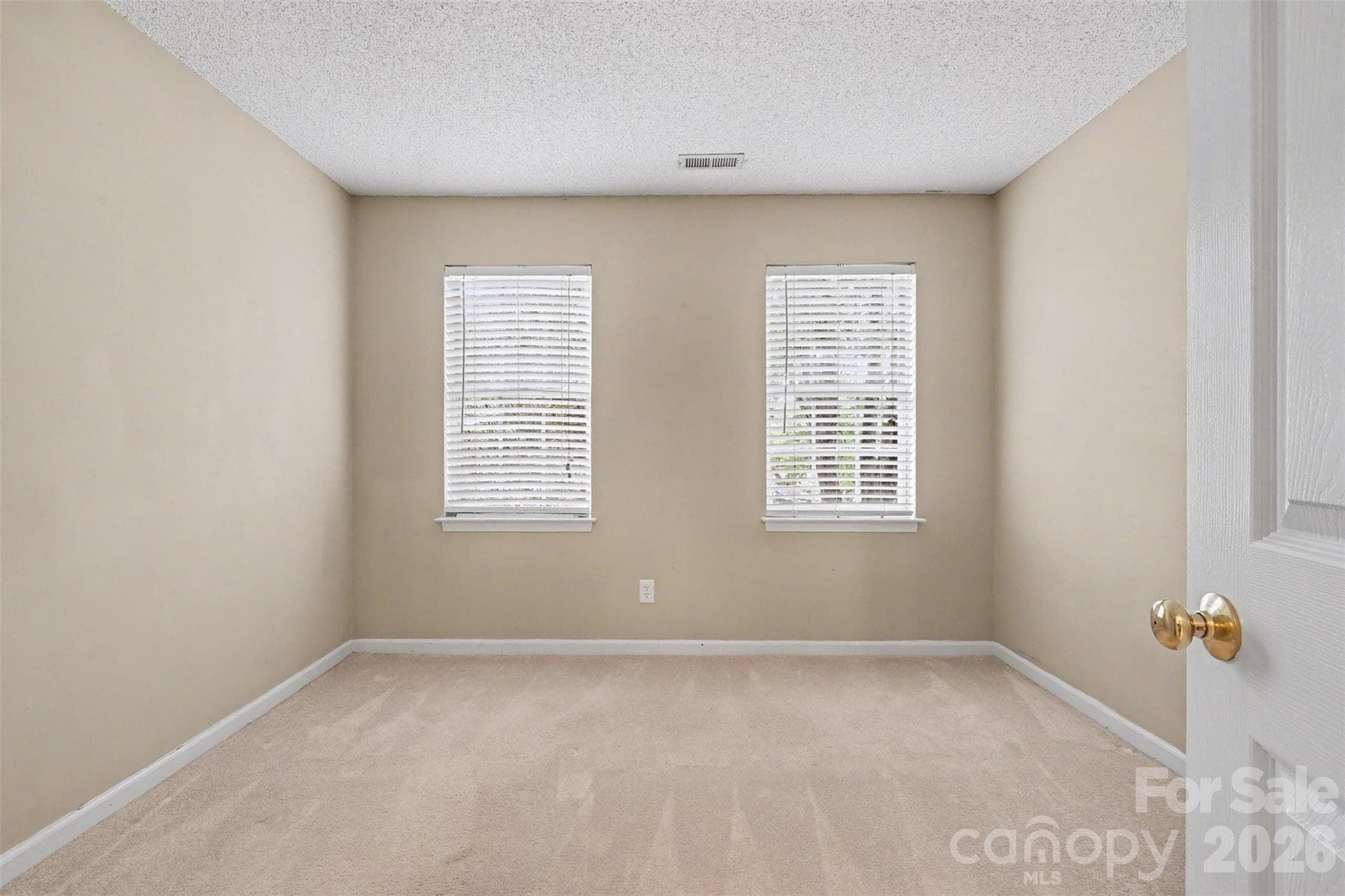 Single Family Residence at 1372 Yorkshire Place NW, Concord, photo 21 of 35