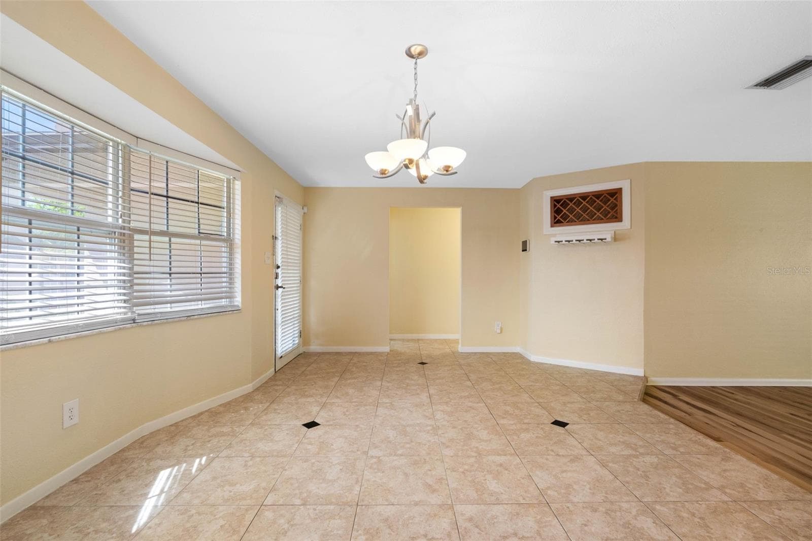Single Family Residence at 14331 APACHE AVE, LARGO, photo 8 of 45