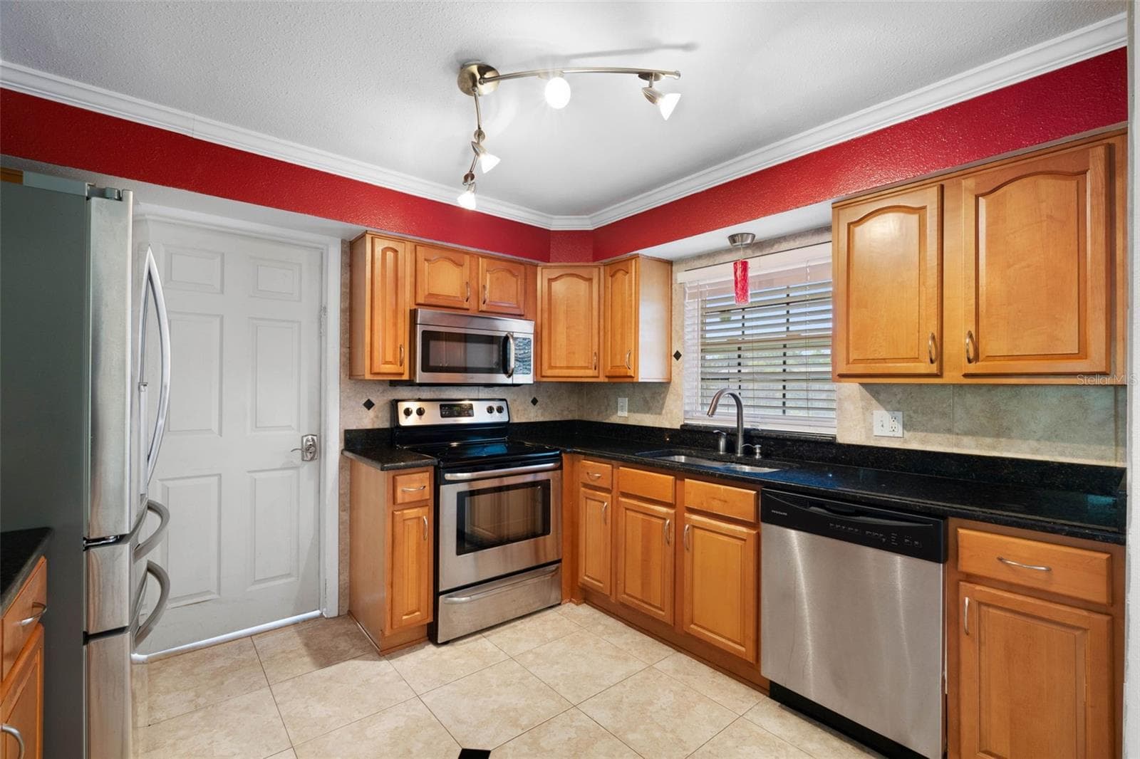 Single Family Residence at 14331 APACHE AVE, LARGO, photo 11 of 45