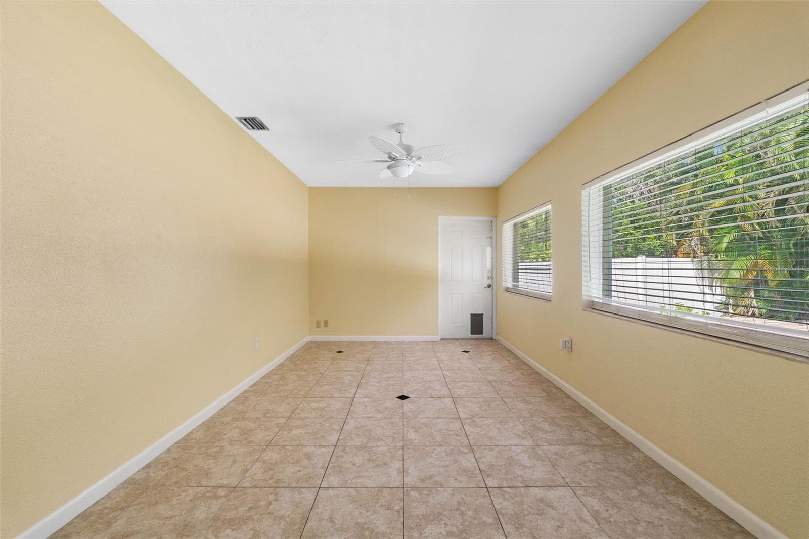 Single Family Residence at 14331 APACHE AVE, LARGO, photo 21 of 45