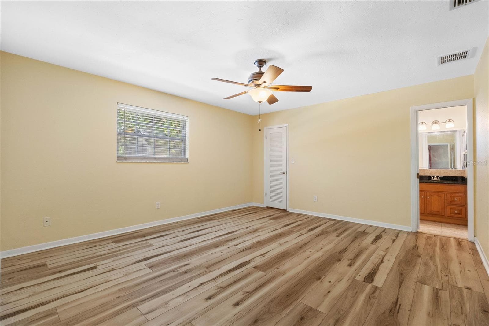 Single Family Residence at 14331 APACHE AVE, LARGO, photo 23 of 45