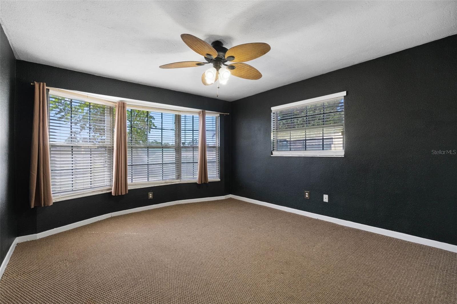 Single Family Residence at 14331 APACHE AVE, LARGO, photo 29 of 45