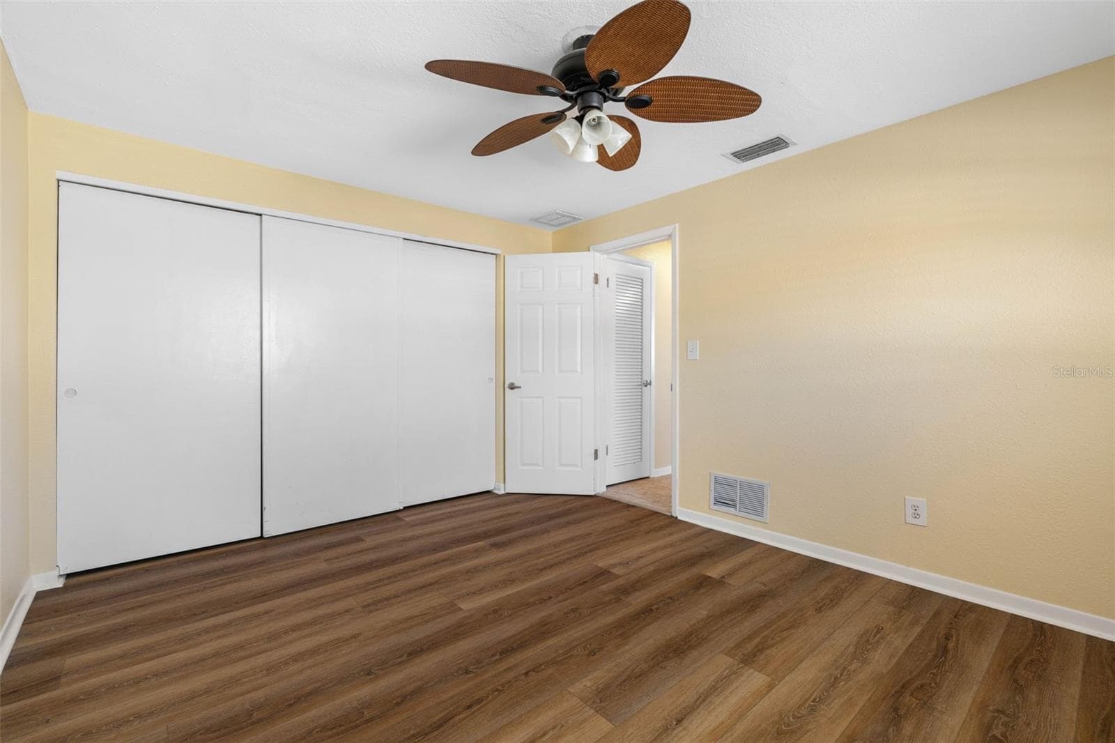 Single Family Residence at 14331 APACHE AVE, LARGO, photo 32 of 45