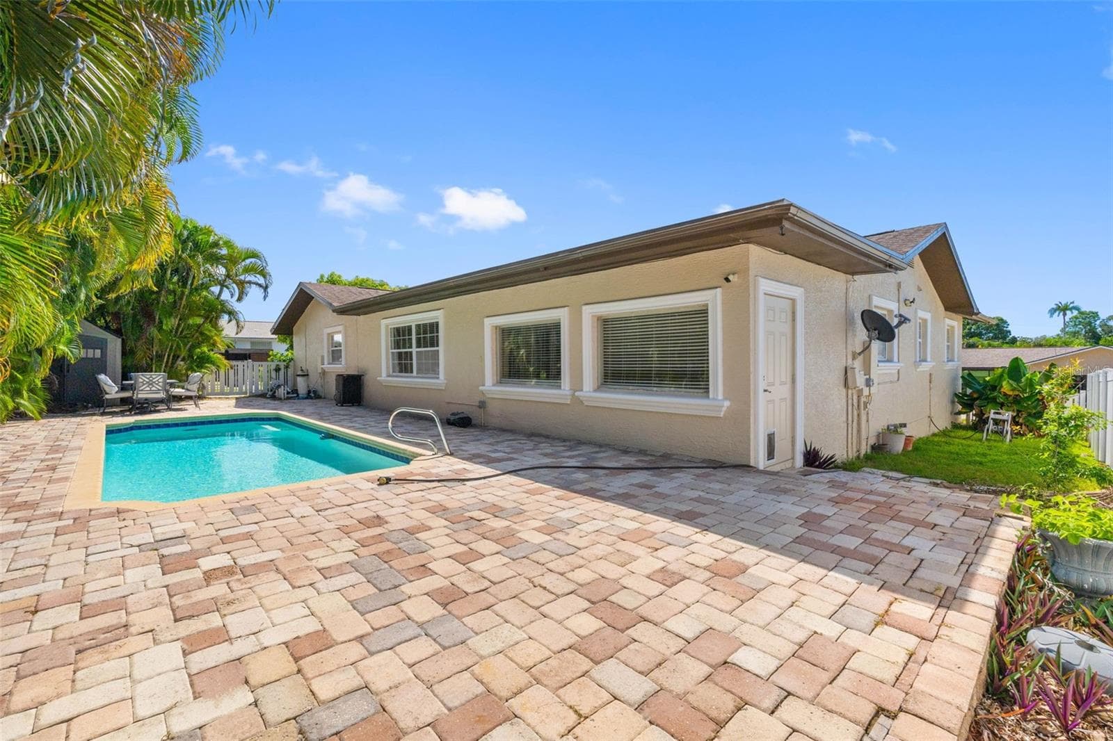 Single Family Residence at 14331 APACHE AVE, LARGO, photo 37 of 45