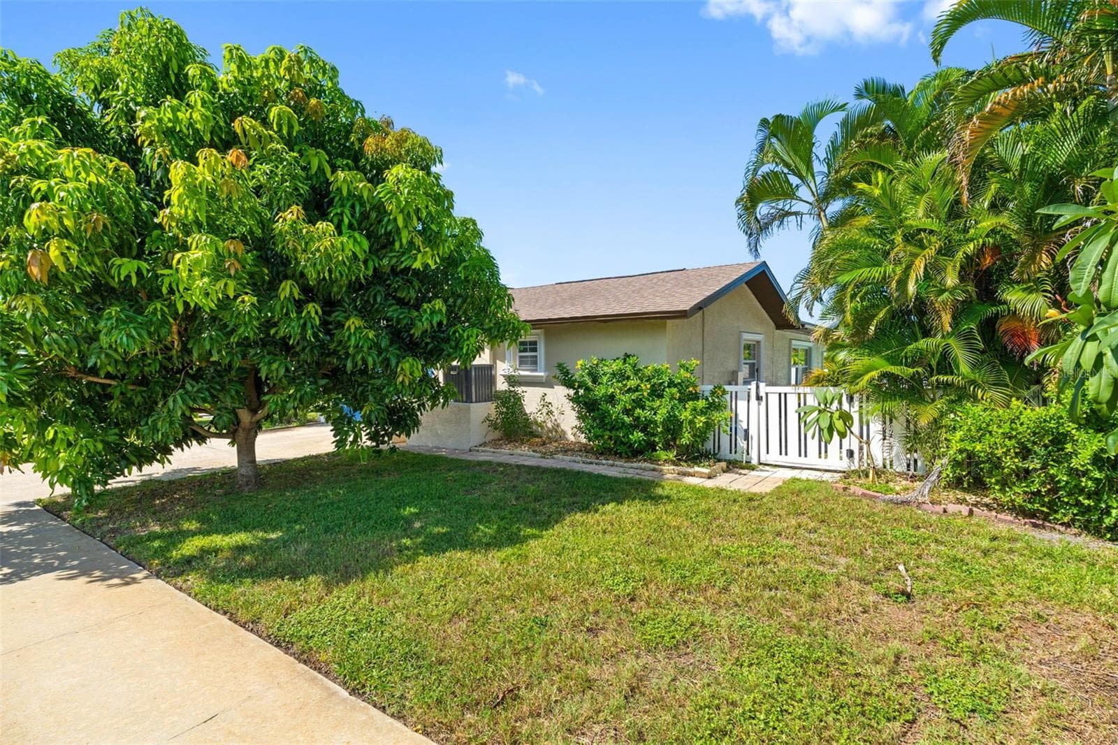 Single Family Residence at 14331 APACHE AVE, LARGO, photo 45 of 45