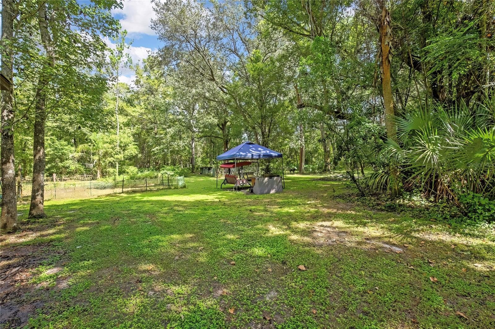 Manufactured Home at 19995 MANECKE RD, BROOKSVILLE, photo 12 of 25