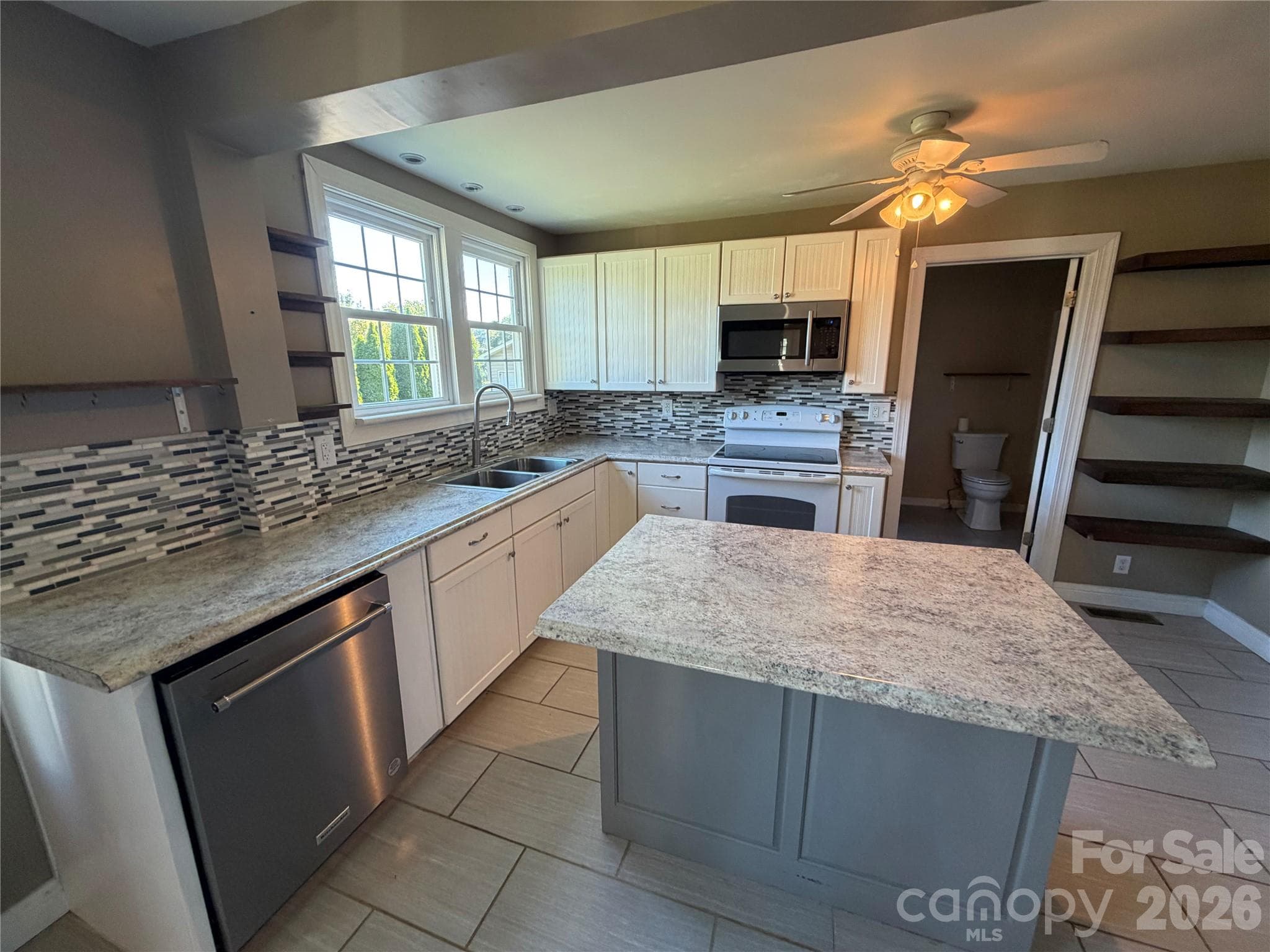 Kitchen with appliances - 405 Jug Wilson Street, Morganton