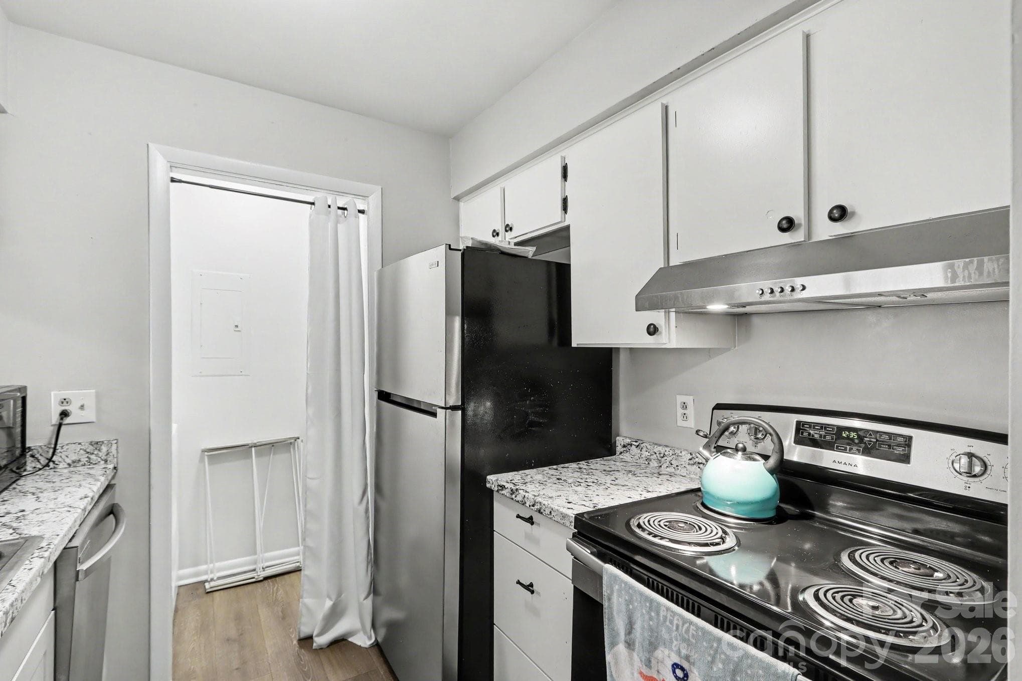 Condominium at 4401 Sharon Chase Drive, Charlotte, photo 5 of 8