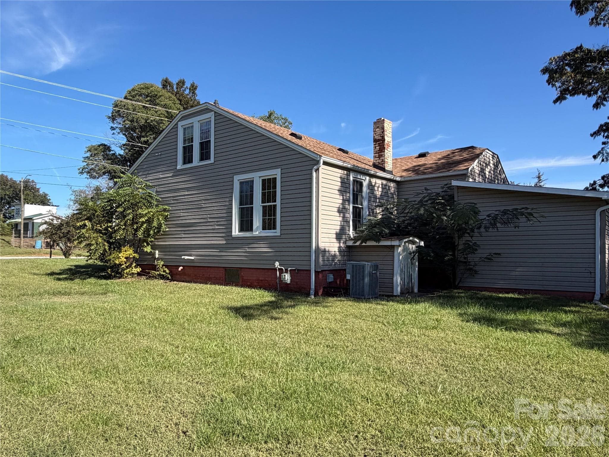 Side. View - 405 Jug Wilson Street, Morganton