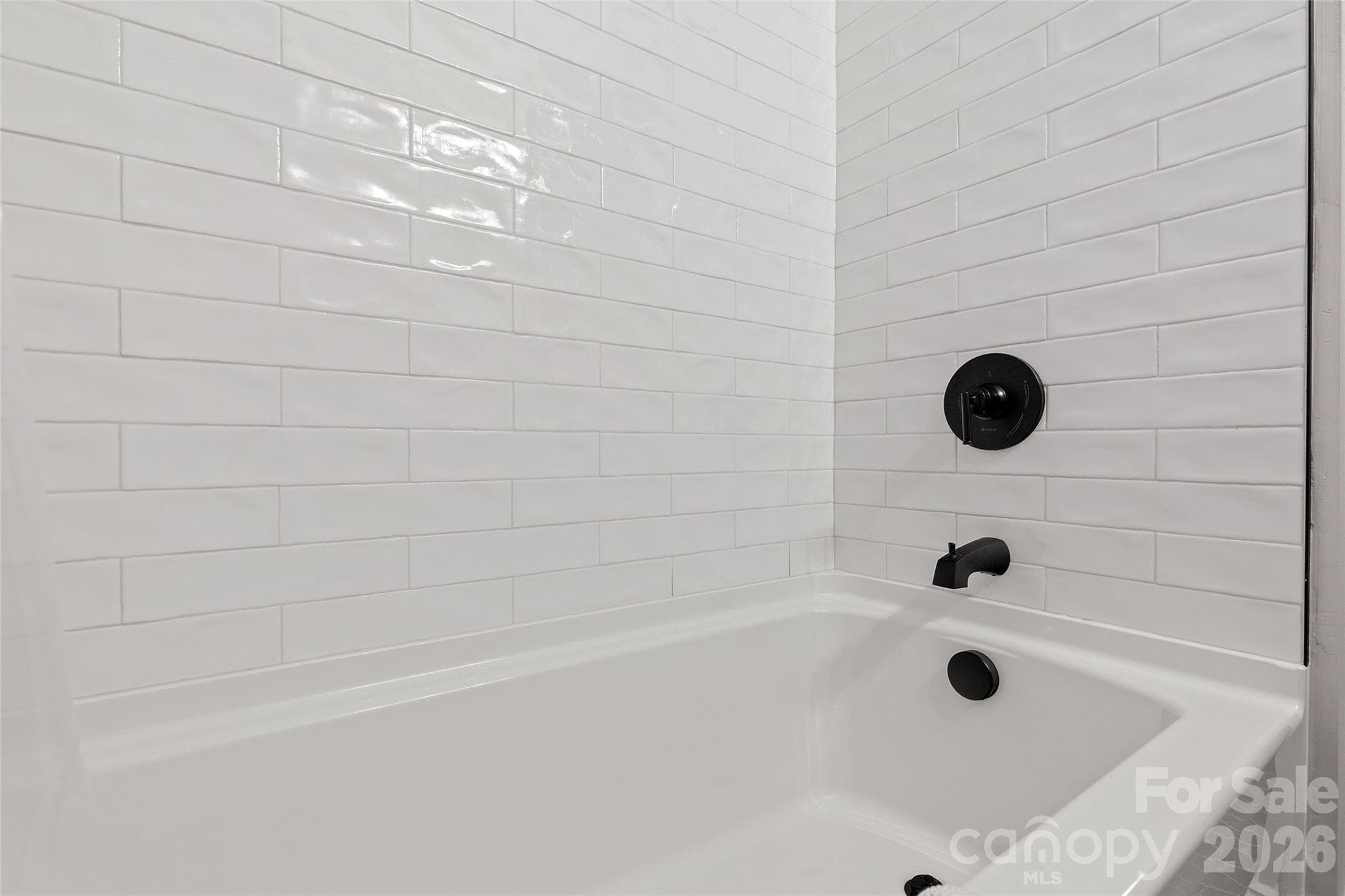 Full Bathroom - 2608 Shenandoah Avenue, Charlotte