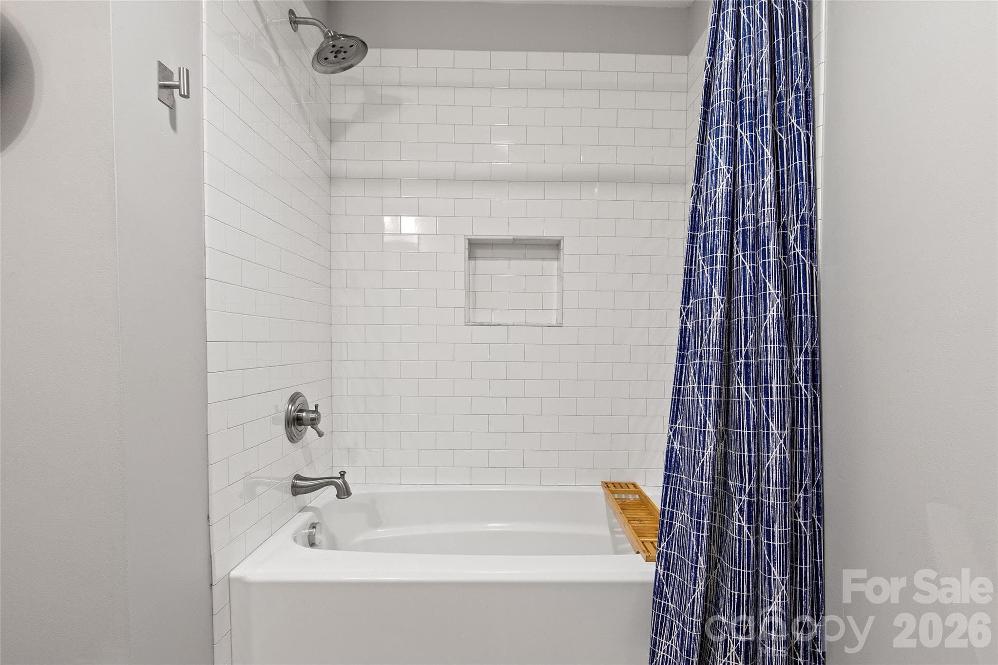 Full Bathroom - 2608 Shenandoah Avenue, Charlotte