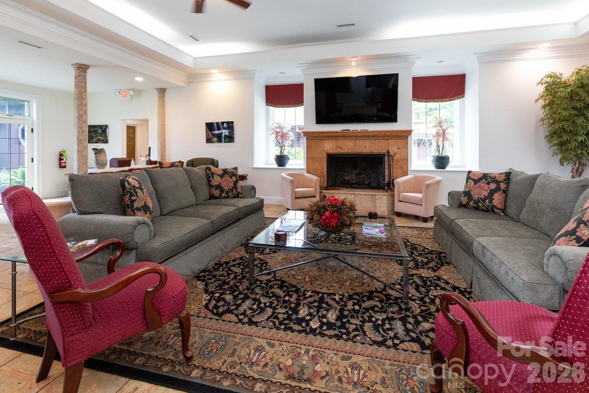 Sitting area in clubhouse. - 25 Finlaystone Trace, Waynesville