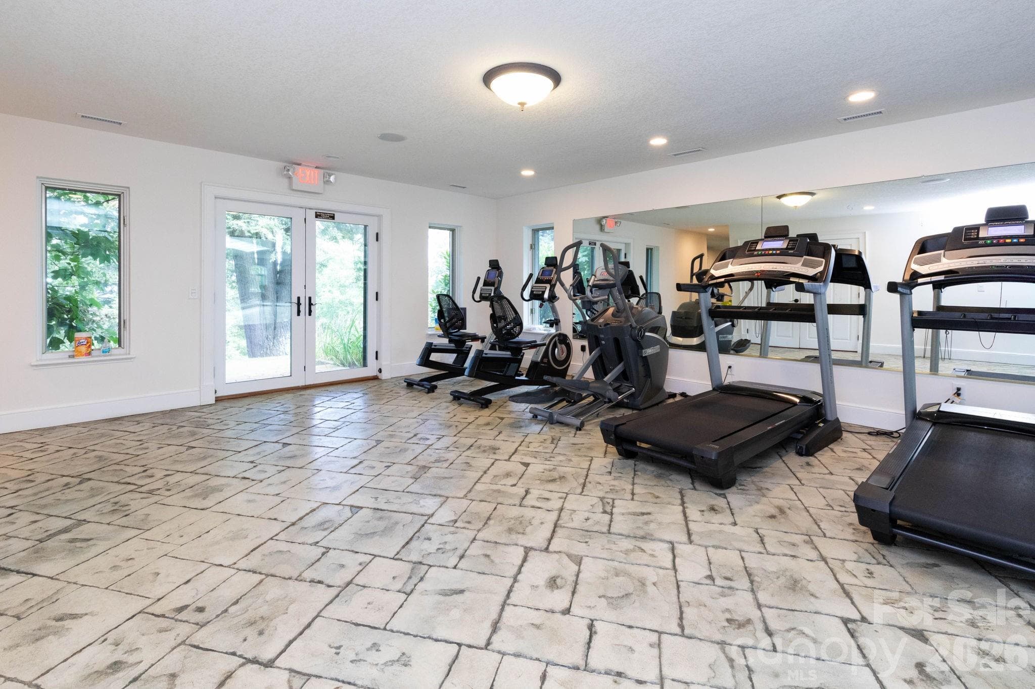 Gym. - 25 Finlaystone Trace, Waynesville