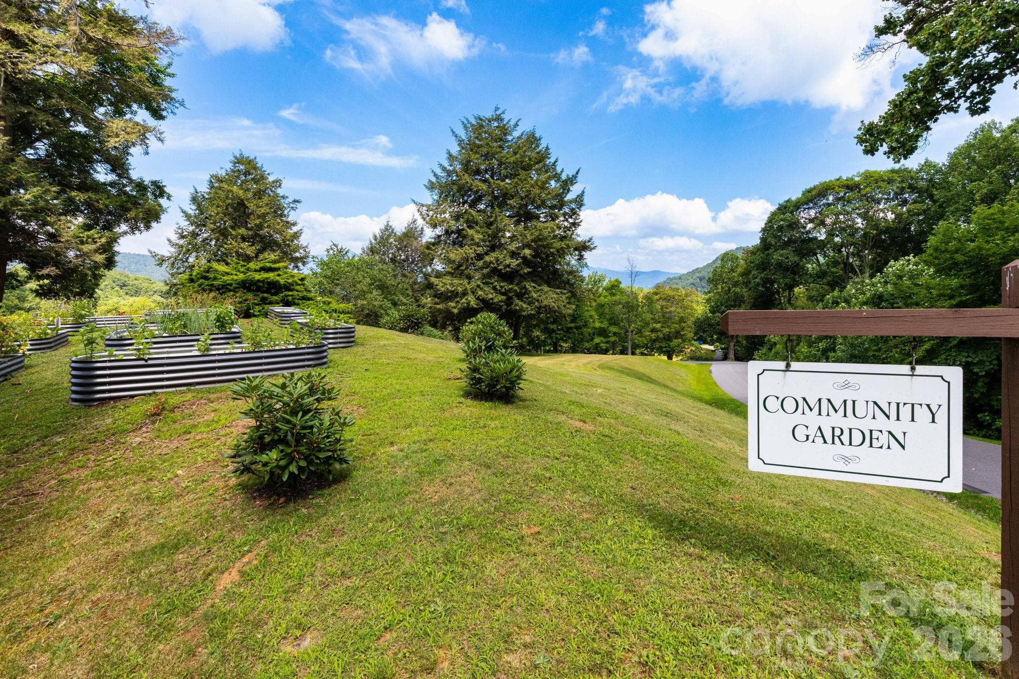 Community garden. - 25 Finlaystone Trace, Waynesville