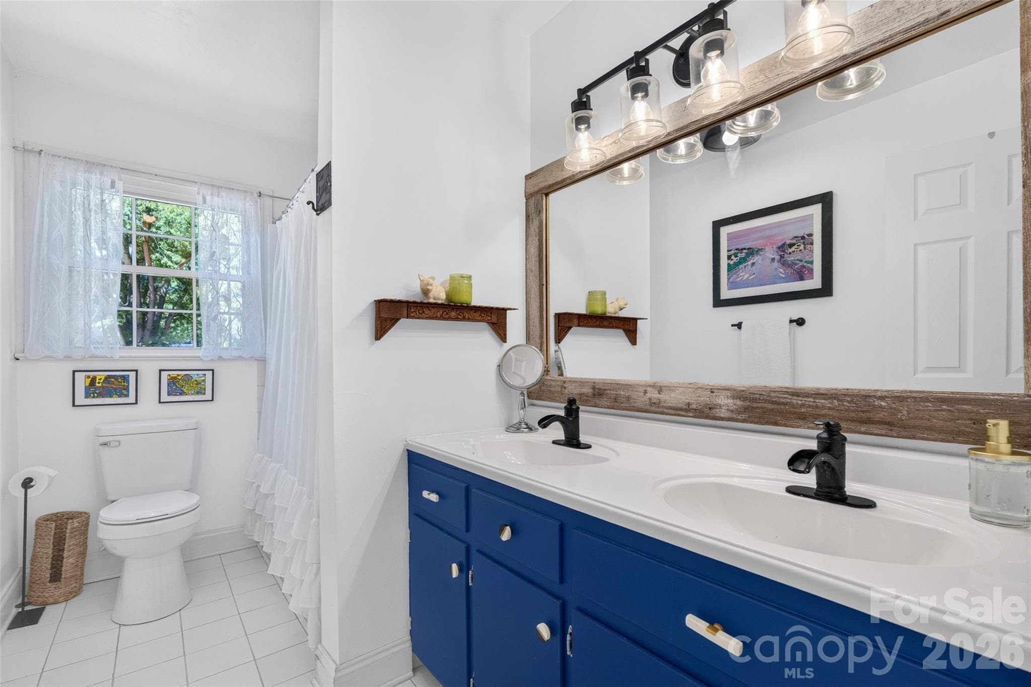 Guest bath up - 19916 Floral Lane, Cornelius