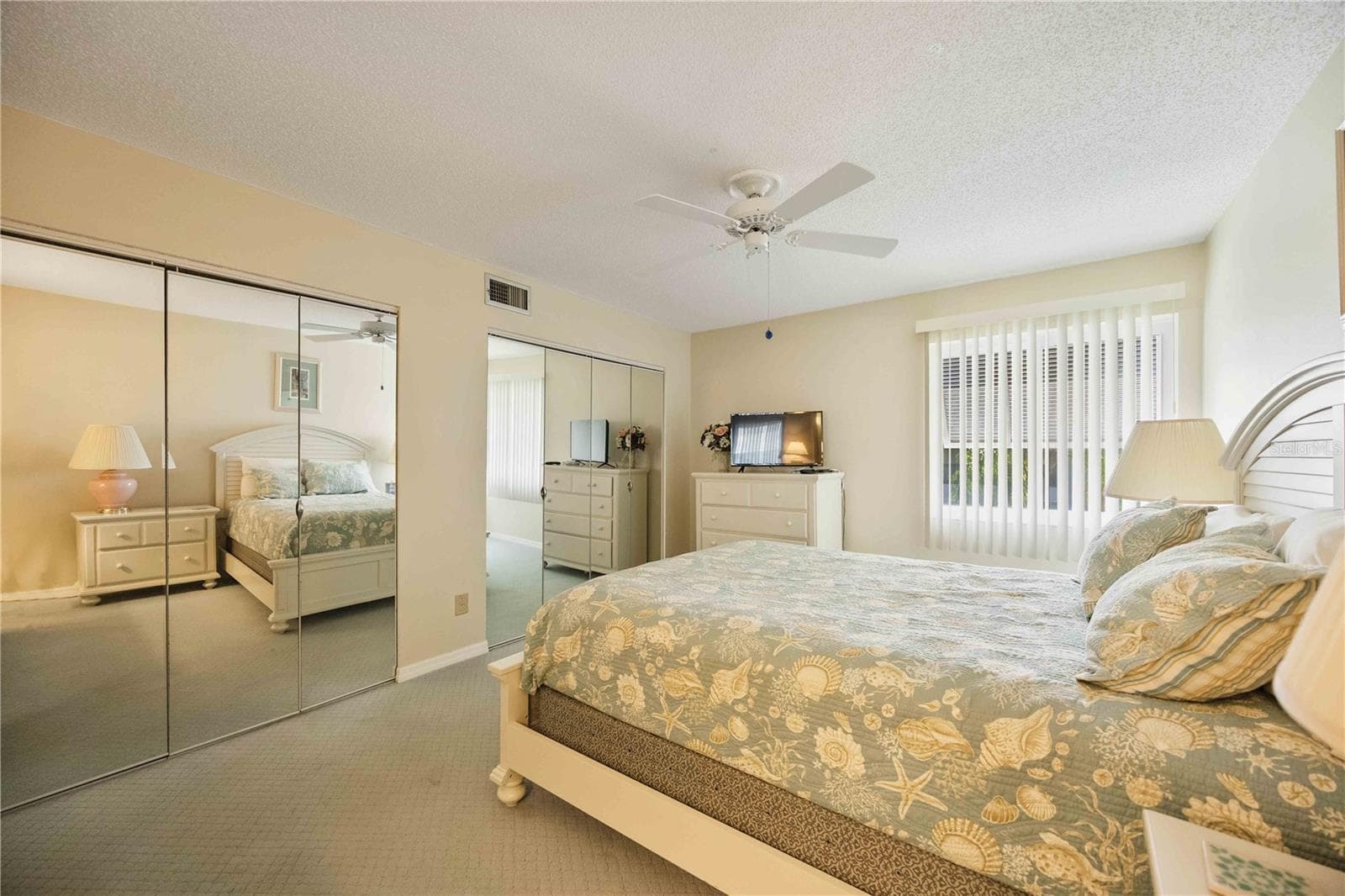Condo - Hotel at 5673 MIDNIGHT PASS RD #202, SARASOTA, photo 15 of 30