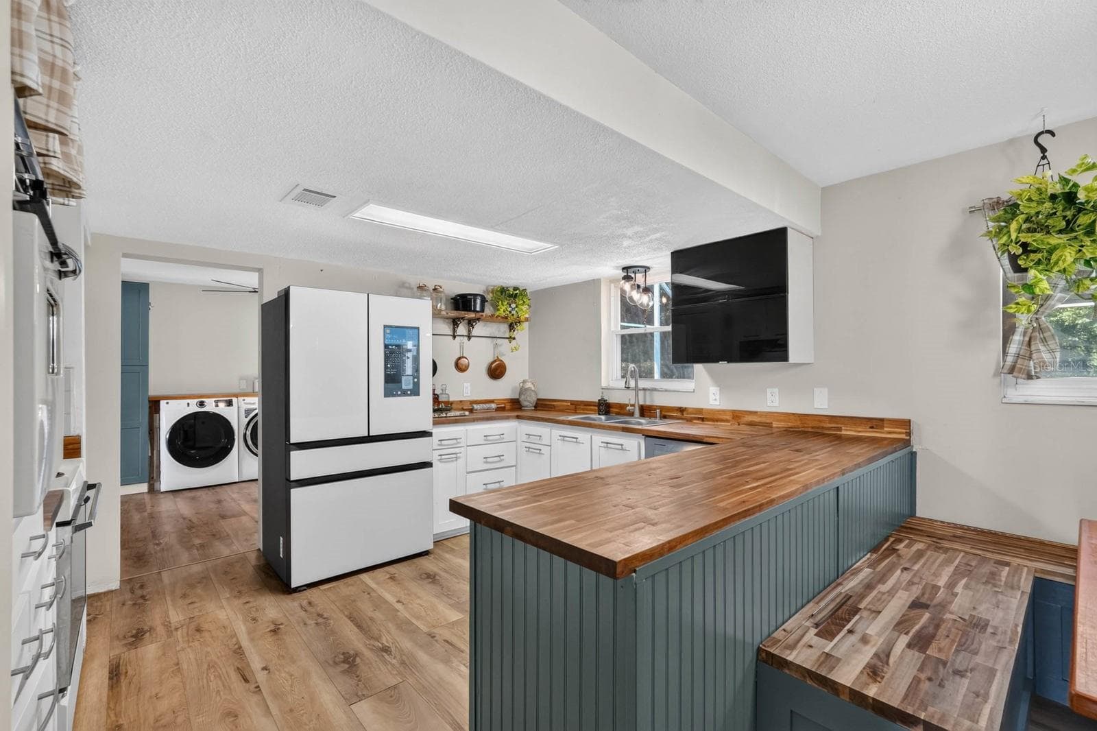 Single Family Residence at 139 CHEROKEE RD, ORMOND BEACH, photo 14 of 49