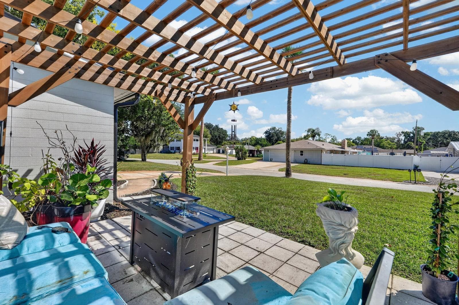 Single Family Residence at 139 CHEROKEE RD, ORMOND BEACH, photo 37 of 49