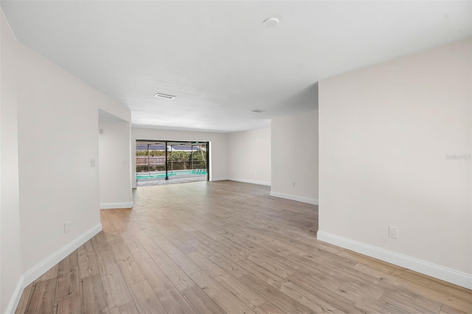 Single Family Residence at 2893 ROLLINGWOOD CT, CLEARWATER, photo 11 of 40