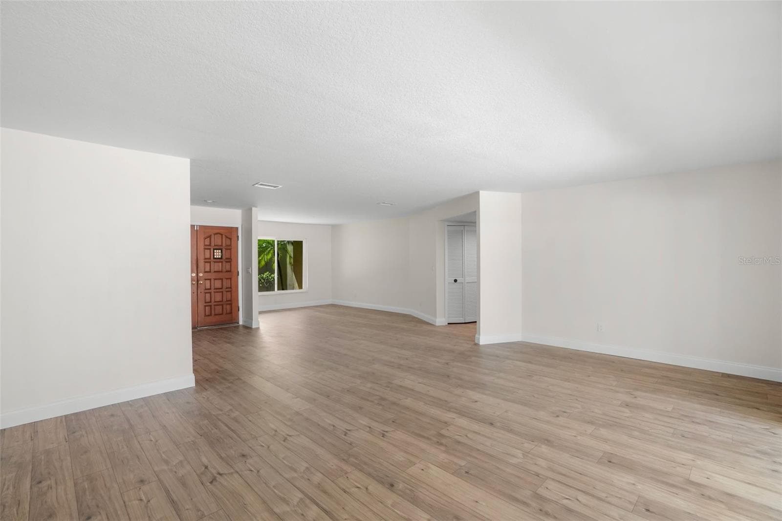 Single Family Residence at 2893 ROLLINGWOOD CT, CLEARWATER, photo 12 of 40