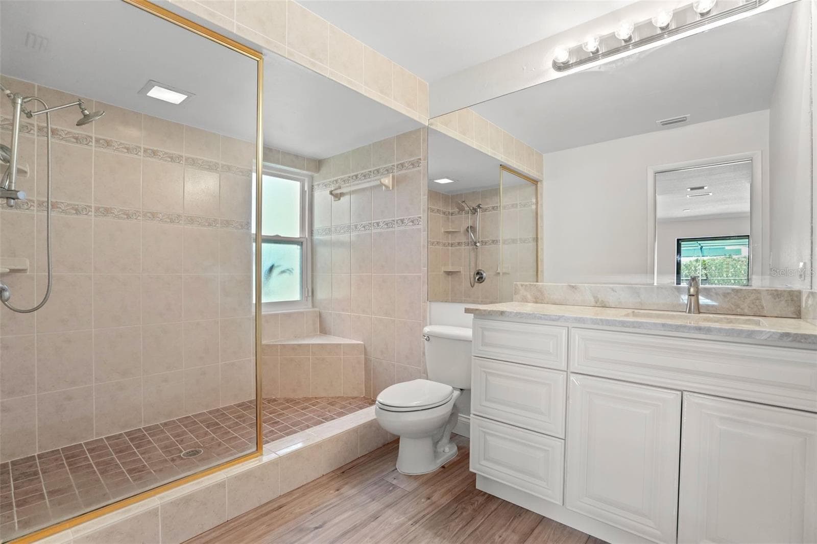 Master Bathroom - 2893 ROLLINGWOOD CT, CLEARWATER