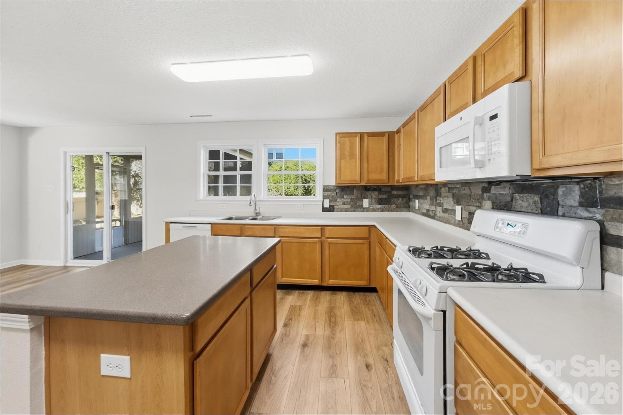Single Family Residence at 837 Chastain Avenue, Concord, photo 6 of 17