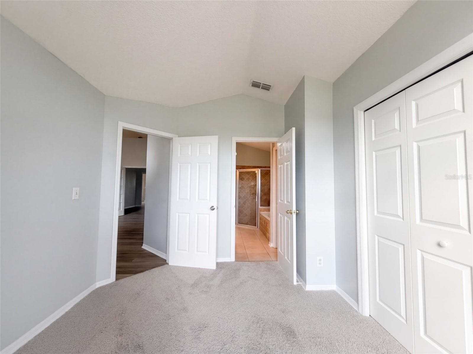 Single Family Residence at 9703 GLENPOINTE DR, RIVERVIEW, photo 4 of 40