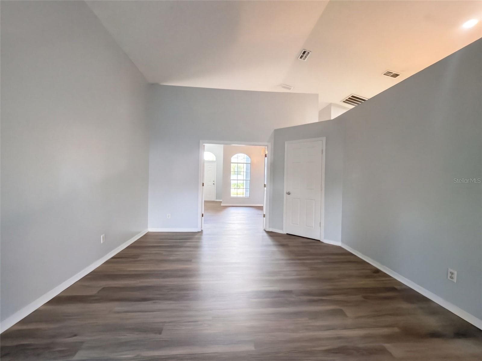 Single Family Residence at 9703 GLENPOINTE DR, RIVERVIEW, photo 15 of 40