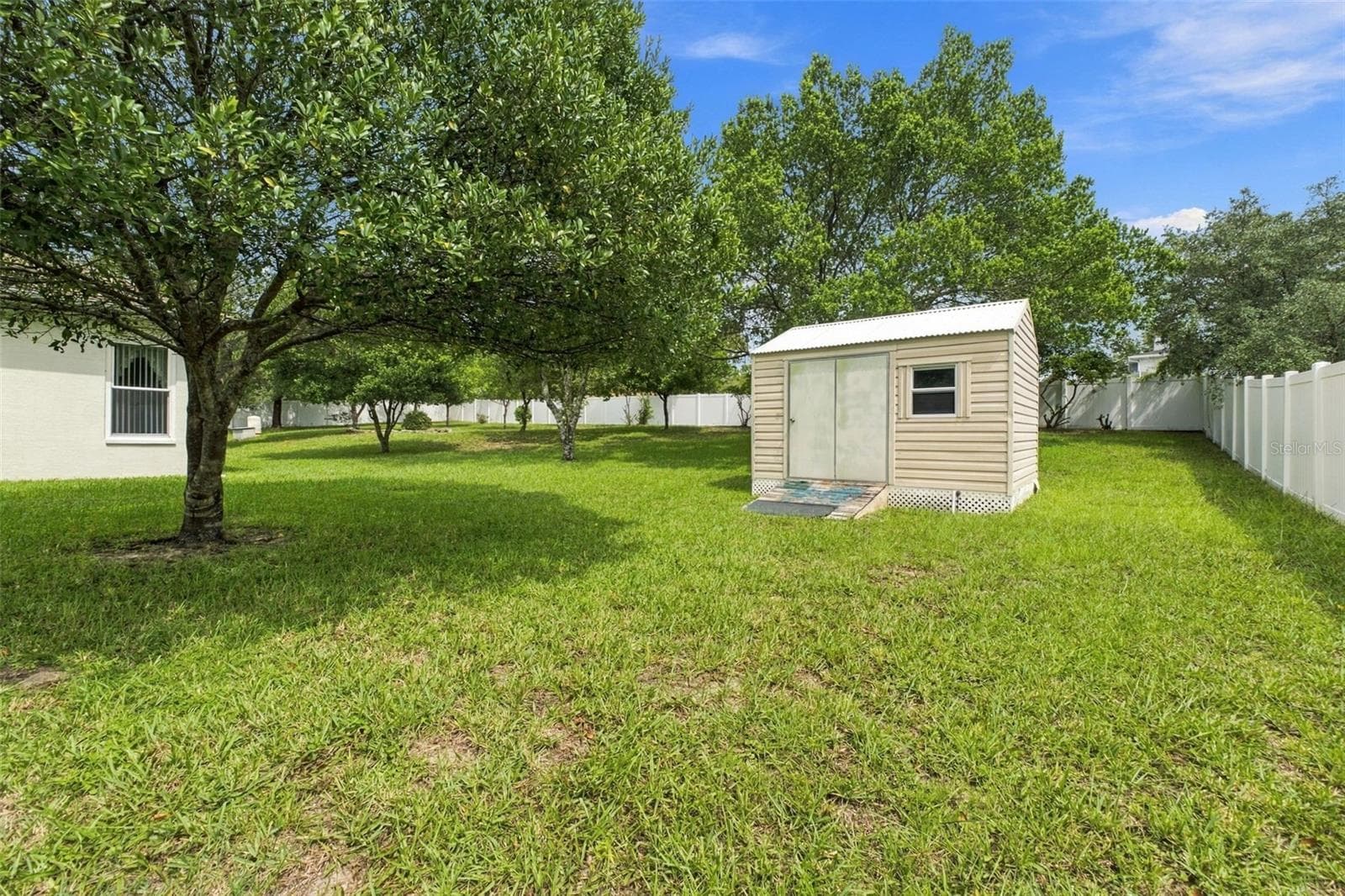 Backyard - 7420 NIGHTWALKER RD, WEEKI WACHEE