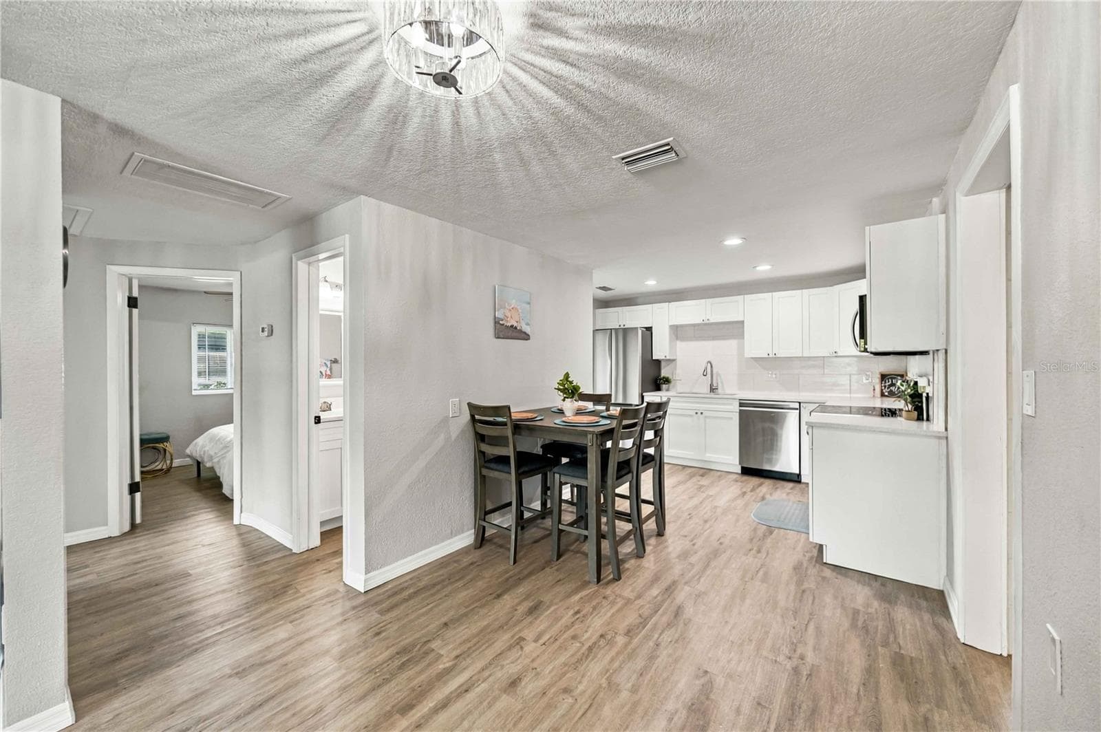 Single Family Residence at 123 VIRGINIA CT, ENGLEWOOD, photo 10 of 36