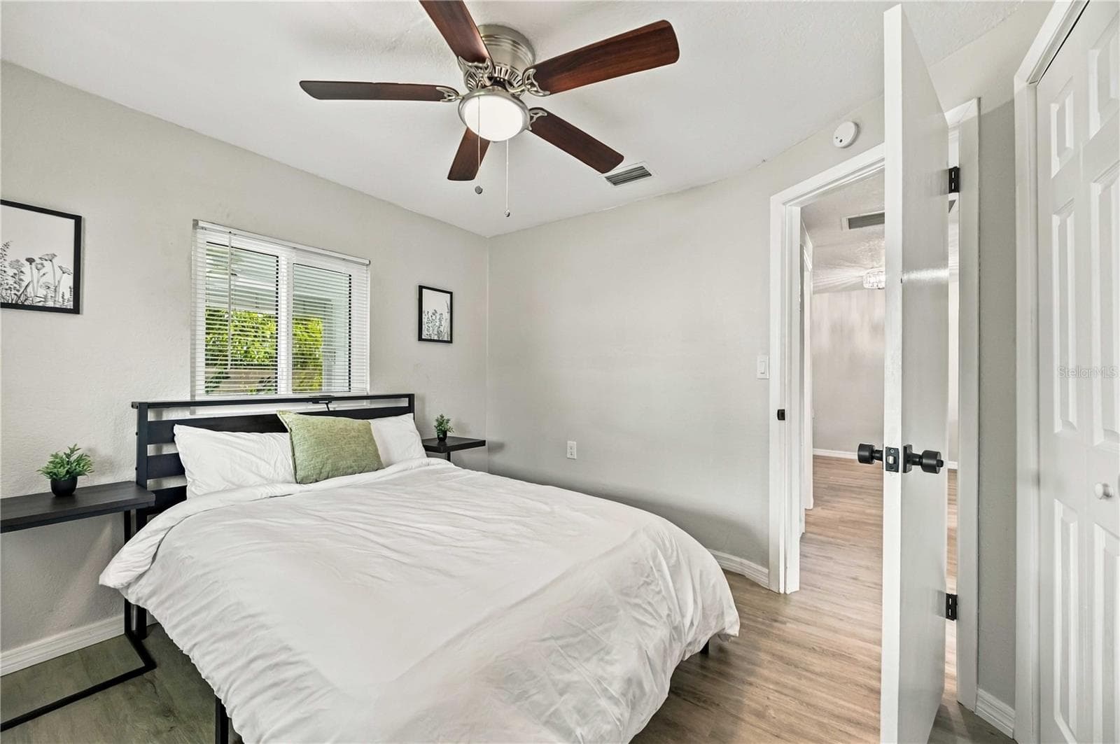 Single Family Residence at 123 VIRGINIA CT, ENGLEWOOD, photo 26 of 36