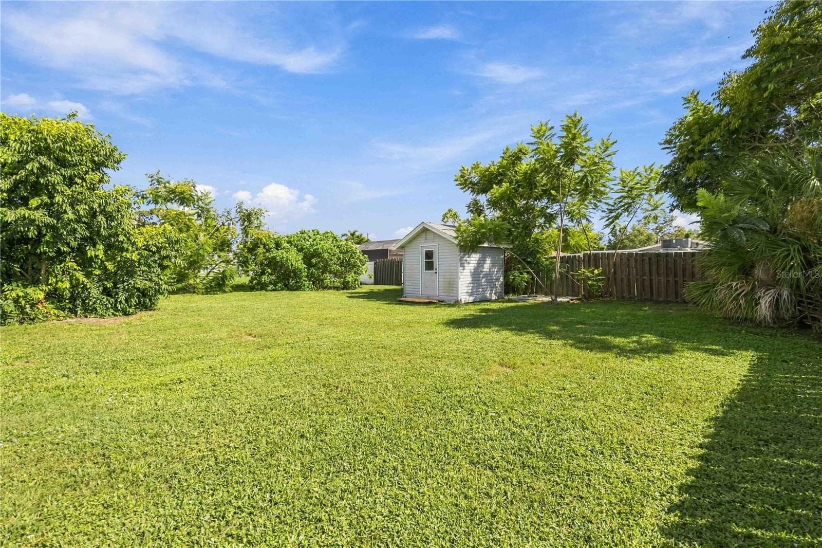 Single Family Residence at 123 VIRGINIA CT, ENGLEWOOD, photo 34 of 36