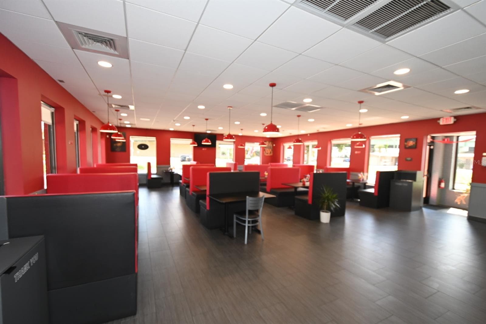 Restaurant at 3200 PARKWAY CENTER CT, ORLANDO, photo 2 of 81