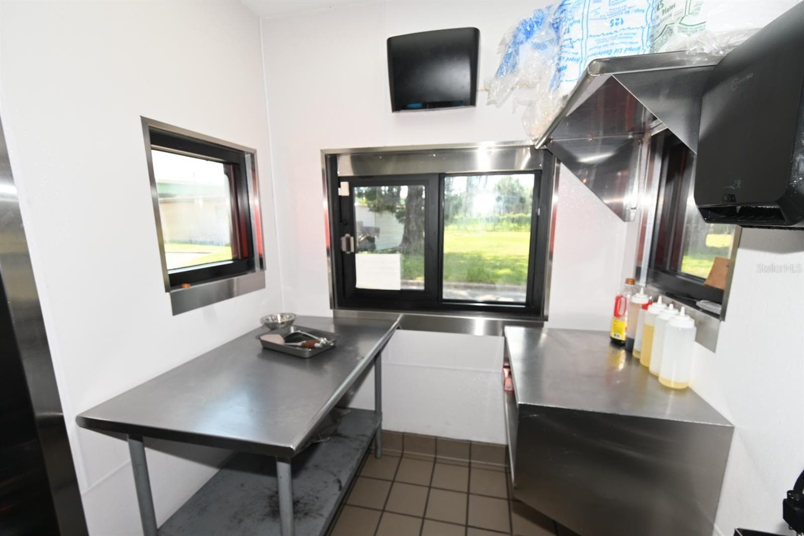 Restaurant at 3200 PARKWAY CENTER CT, ORLANDO, photo 48 of 81