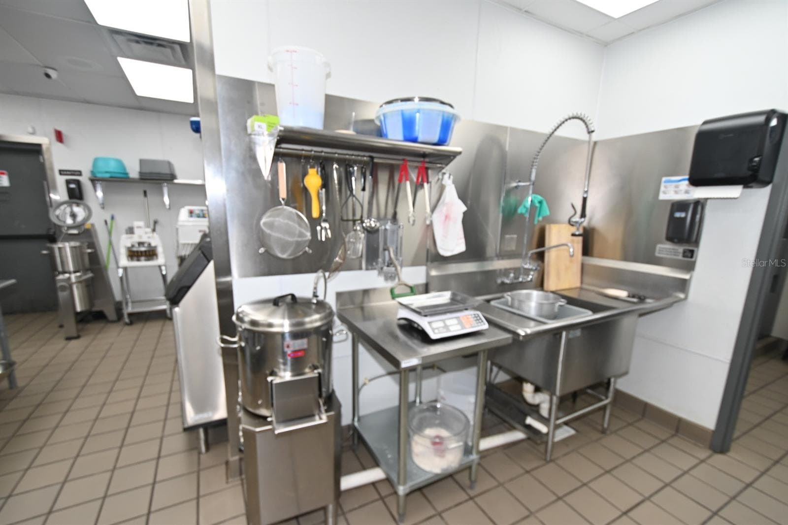 Restaurant at 3200 PARKWAY CENTER CT, ORLANDO, photo 51 of 81