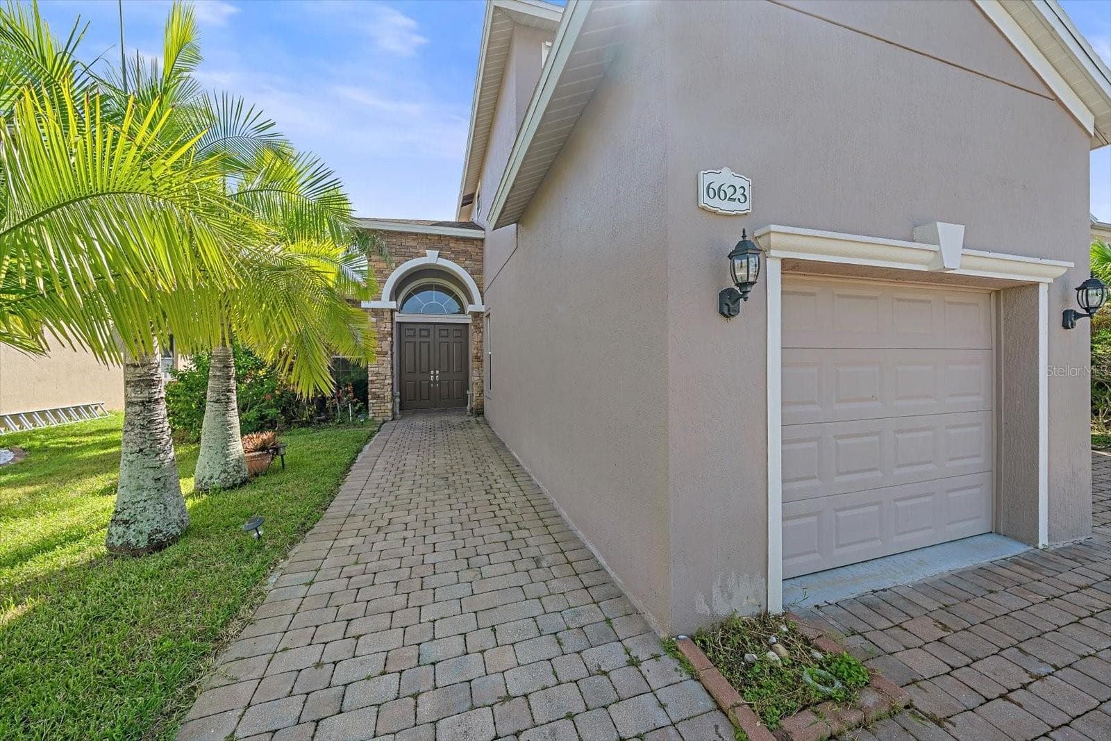 Single Family Residence at 6623 38TH LN E, SARASOTA, photo 3 of 40
