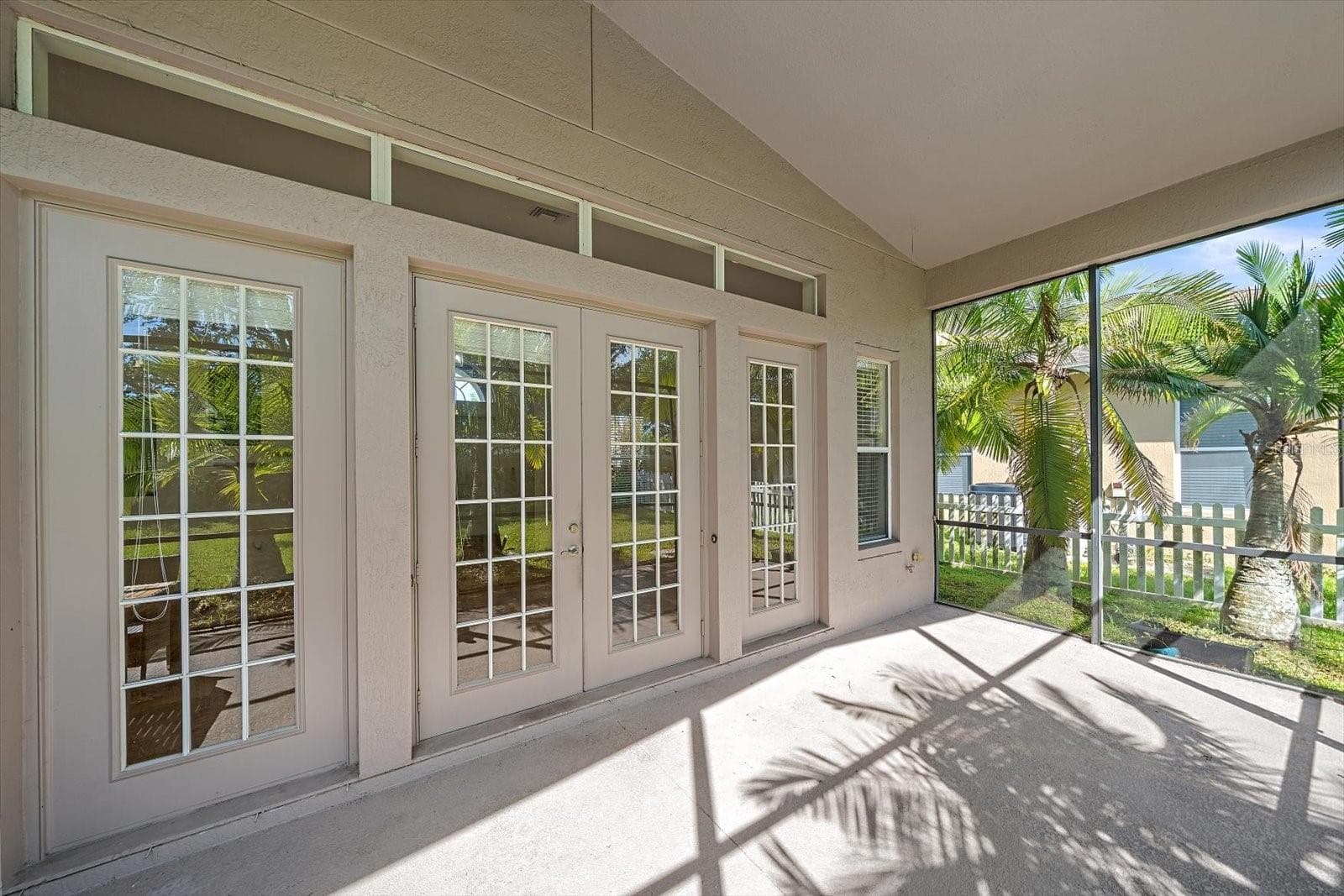 Single Family Residence at 6623 38TH LN E, SARASOTA, photo 8 of 40