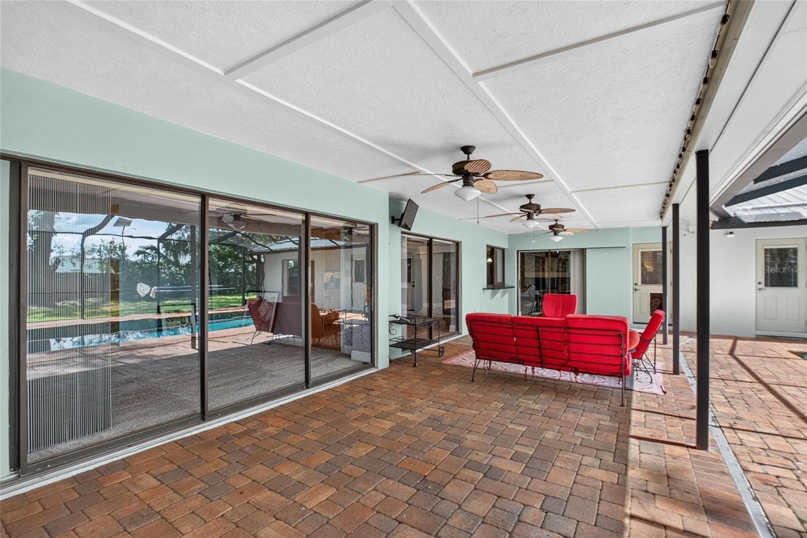 Single Family Residence at 3038 WISTER CIR, VALRICO, photo 41 of 63