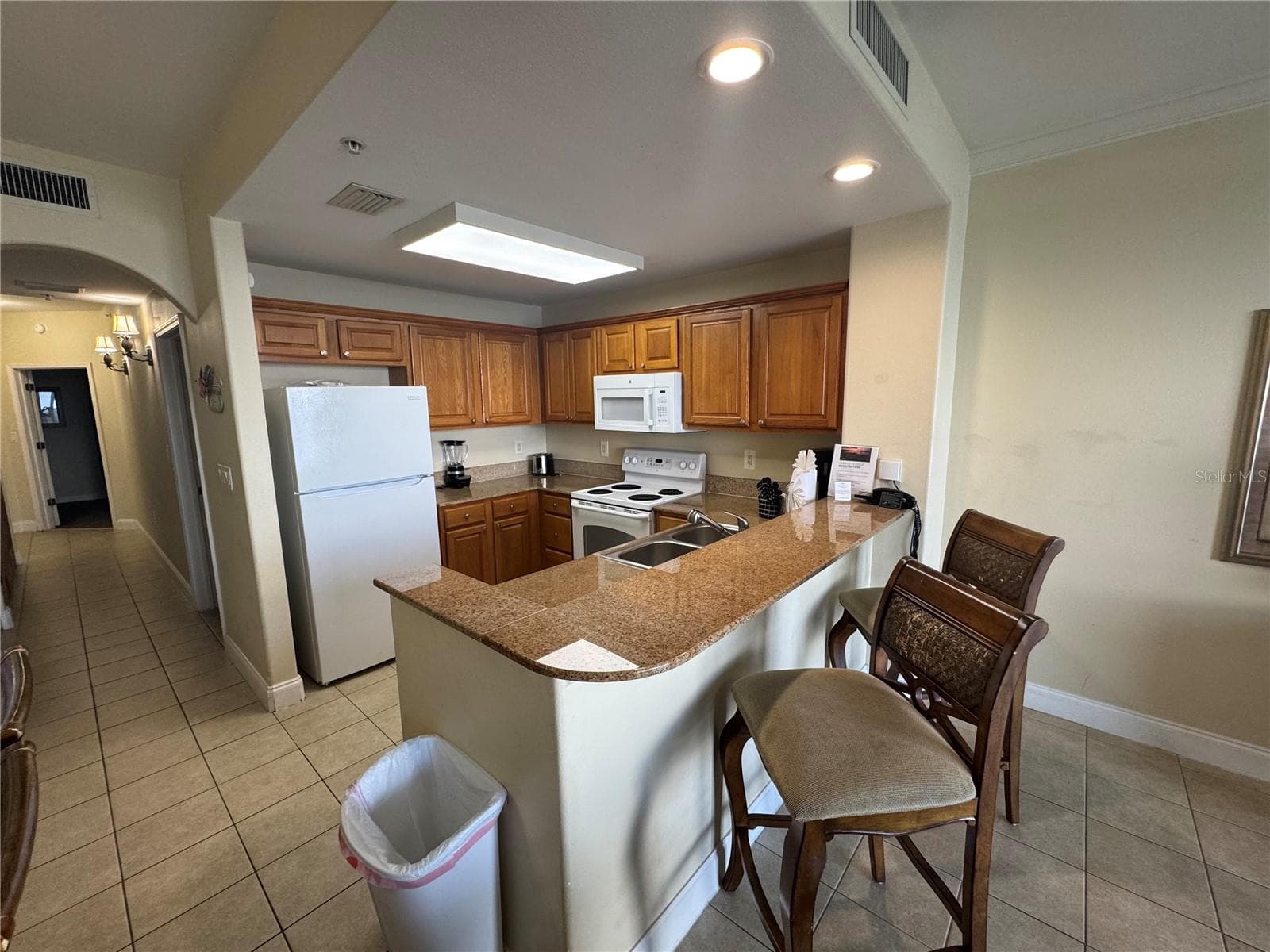 Condo - Hotel at 13415 BLUE HERON BEACH DR #602, ORLANDO, photo 3 of 14