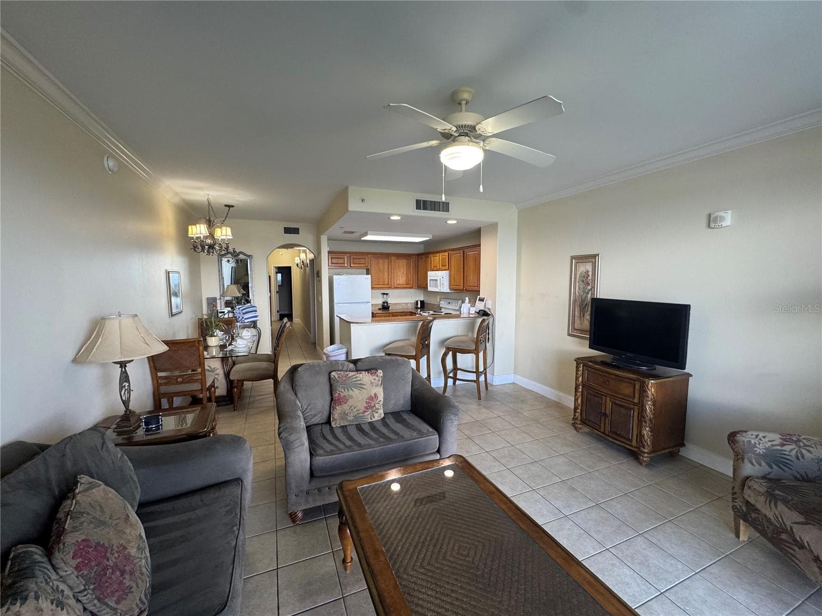 Condo - Hotel at 13415 BLUE HERON BEACH DR #602, ORLANDO, photo 4 of 14