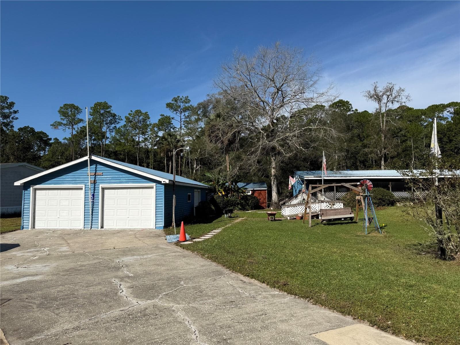 Manufactured Home at 1844 PAPAYA ST, BUNNELL, photo 10 of 33