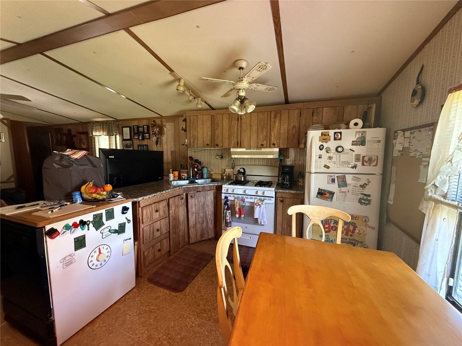 Manufactured Home at 1844 PAPAYA ST, BUNNELL, photo 19 of 33